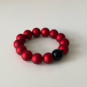 Chic Red and Black Beaded Bracelet